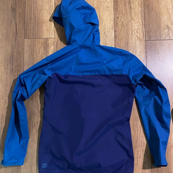 Raincoat MEC size XS woman - Picture 2 of 5